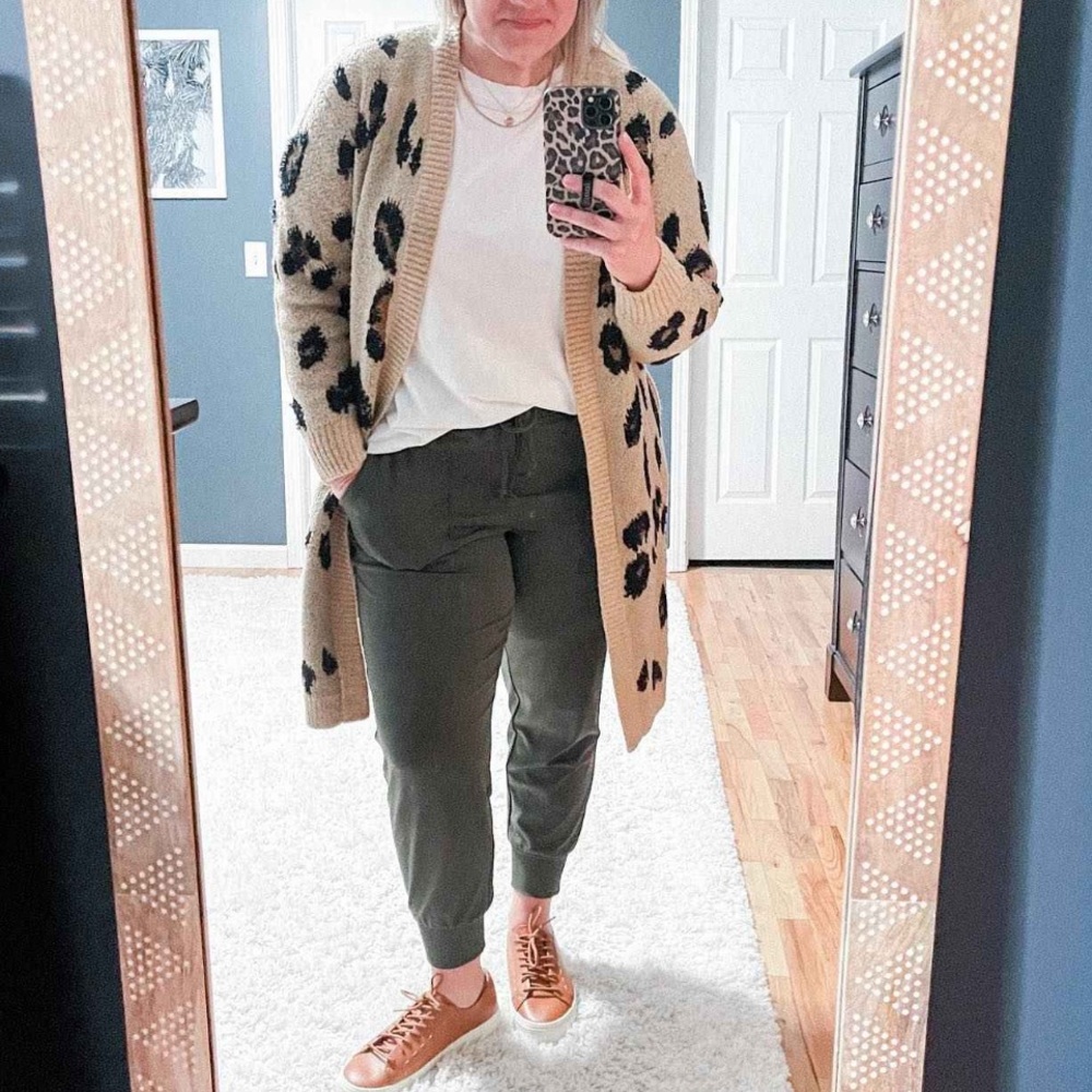 Women's Long Cardigan - Picture 3 of 6
